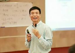 臧其超和章义武哪个好一点？