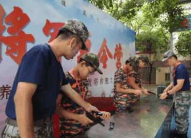 青少年军事拓展夏令营好吗?